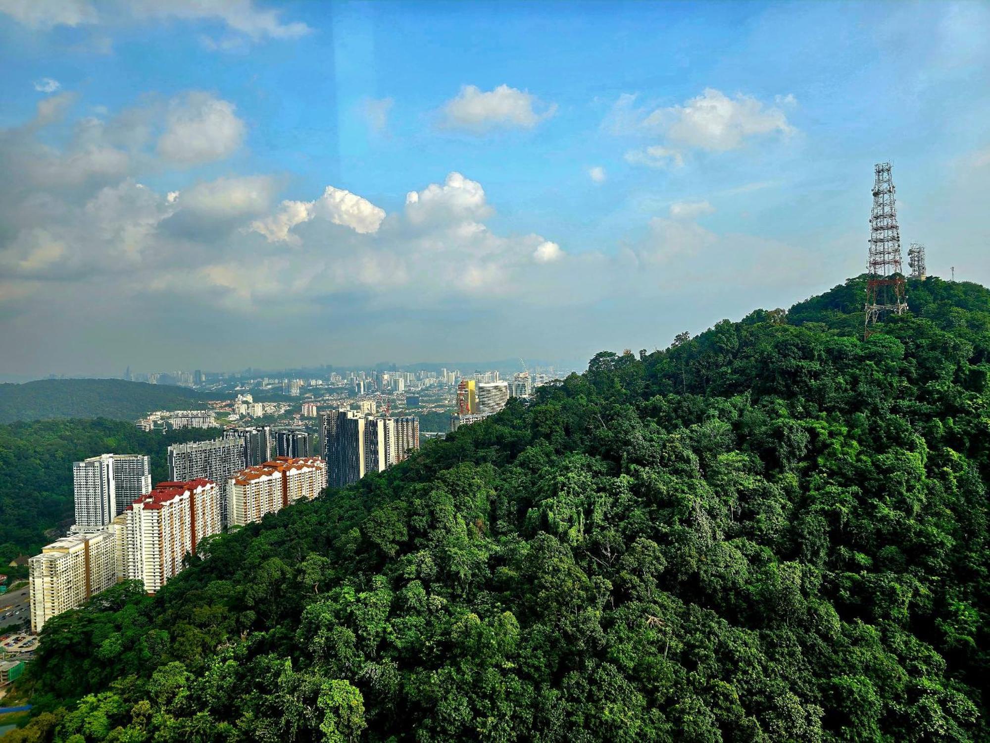 Forest Damasara Seresta 6 Pax- 2carpark Kuala Lumpur