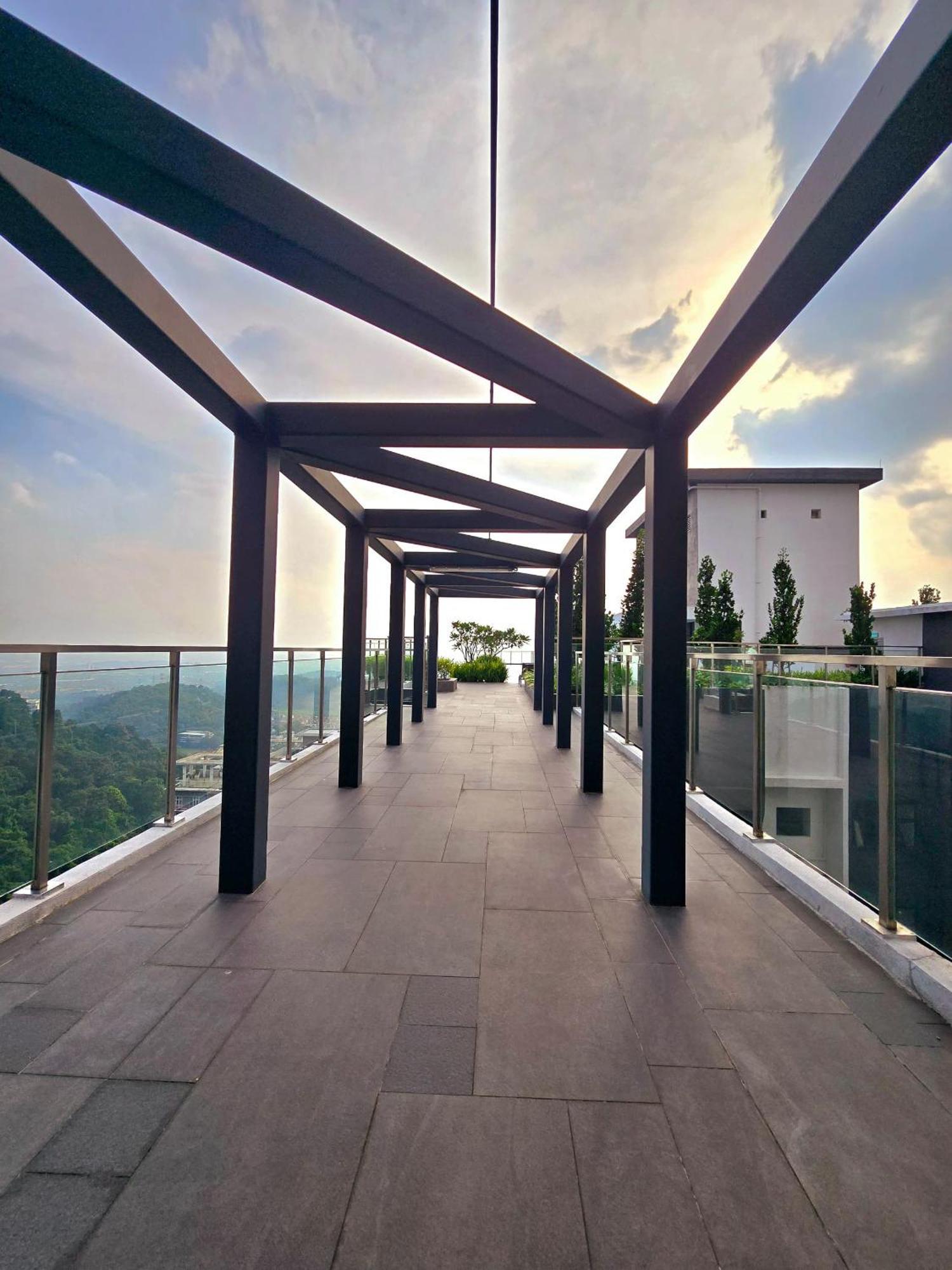 Forest Damasara Seresta 6 Pax- 2carpark Apartment